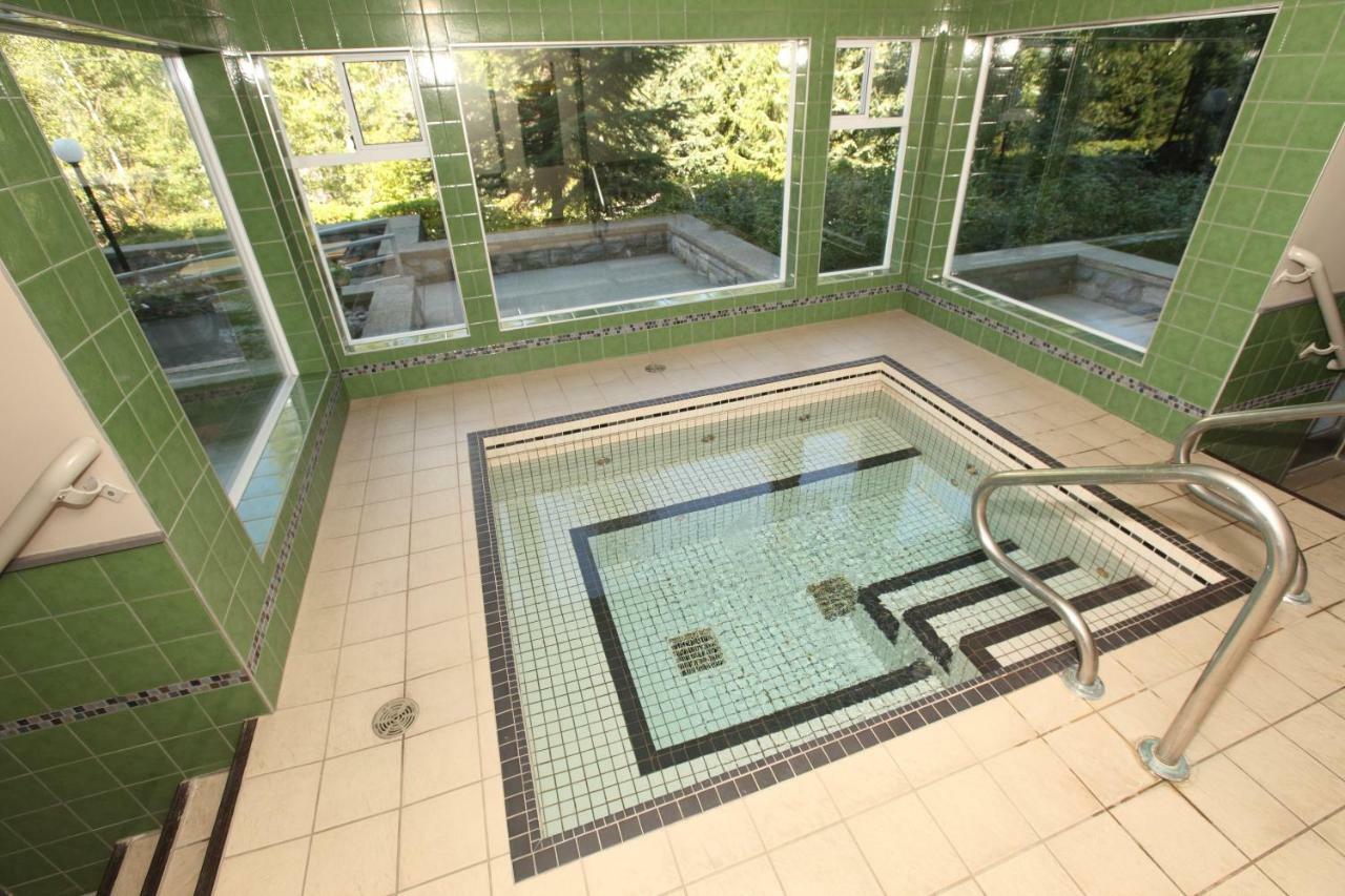 Greystone Lodge Γουίστλερ Εξωτερικό φωτογραφία