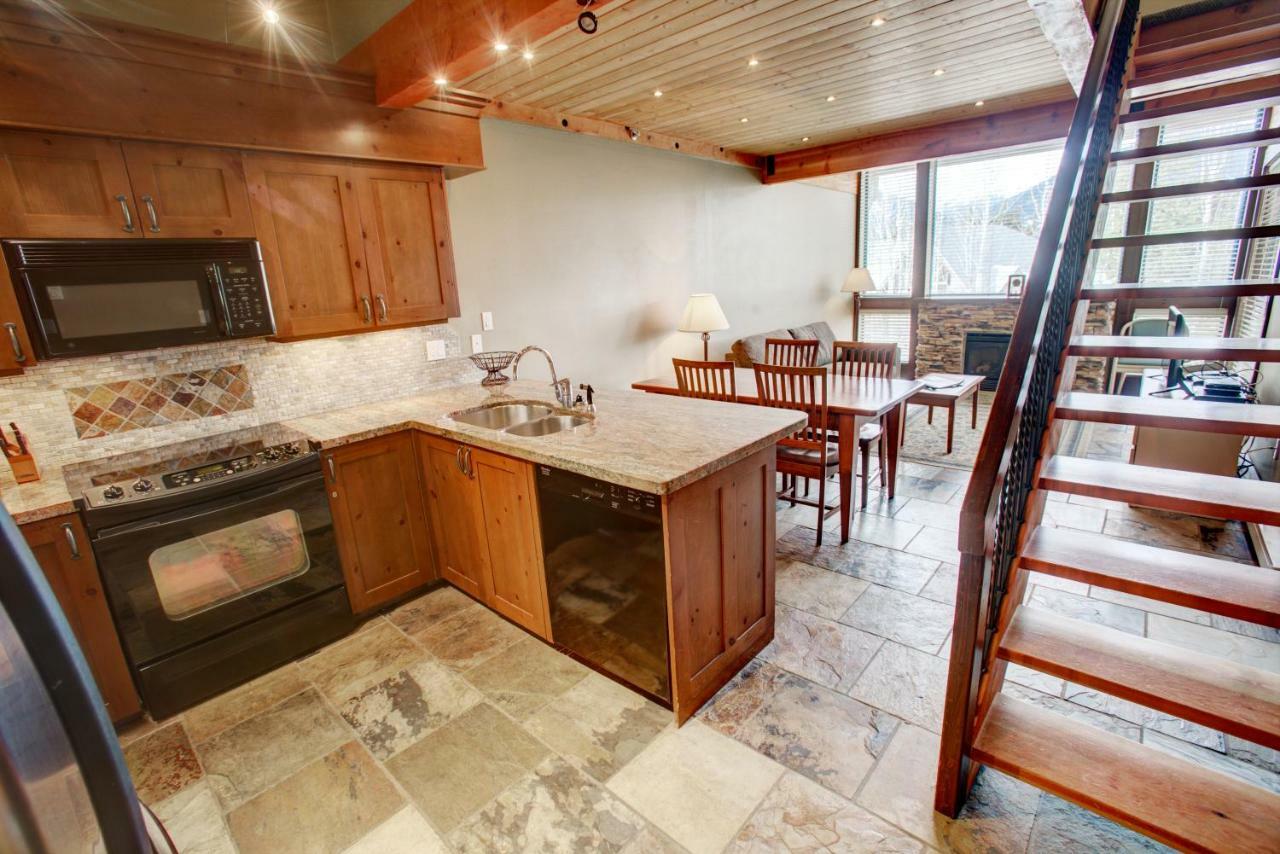 Greystone Lodge Γουίστλερ Εξωτερικό φωτογραφία